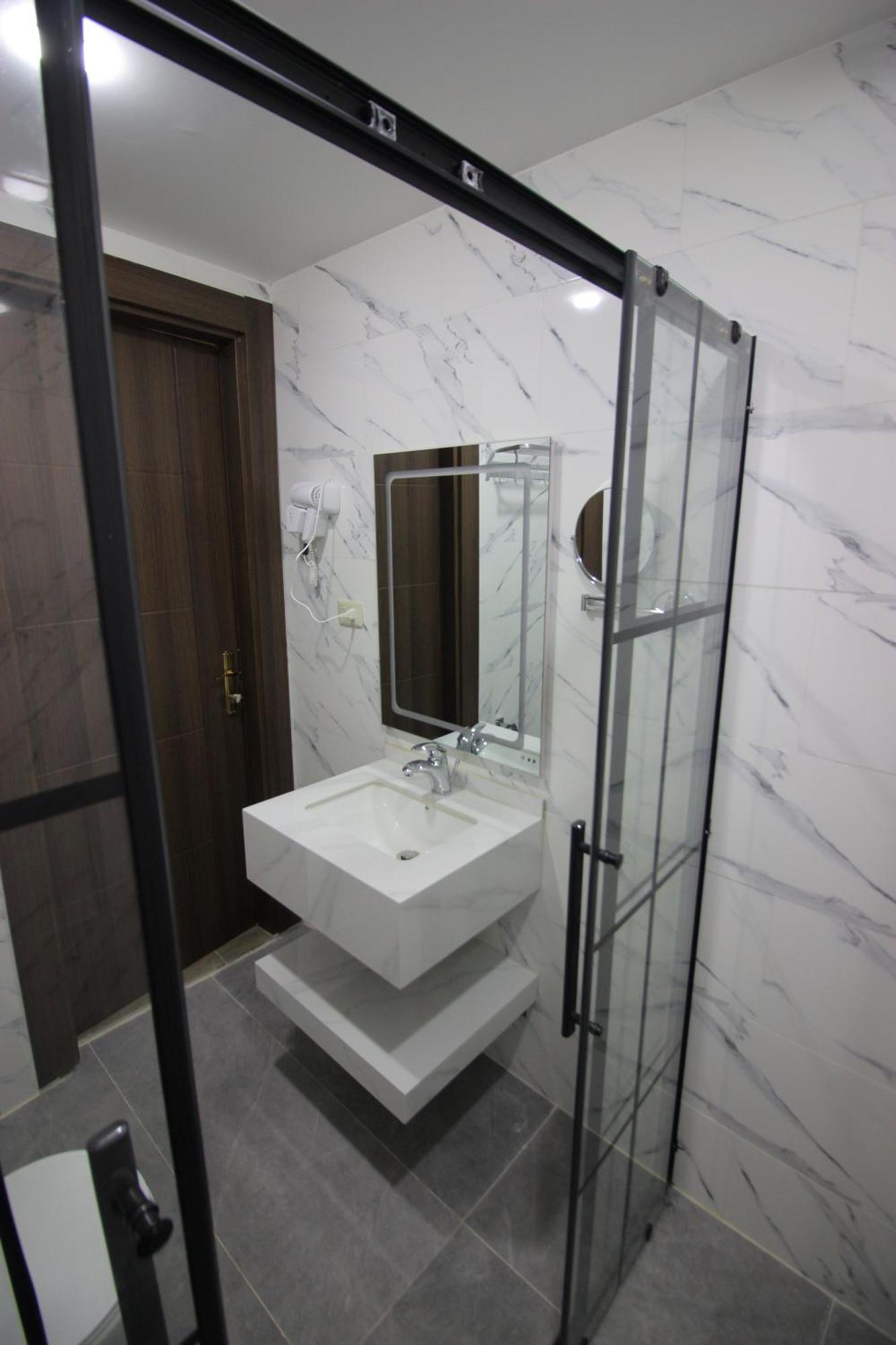Beirut Hotel 2 New Амман Екстер'єр фото